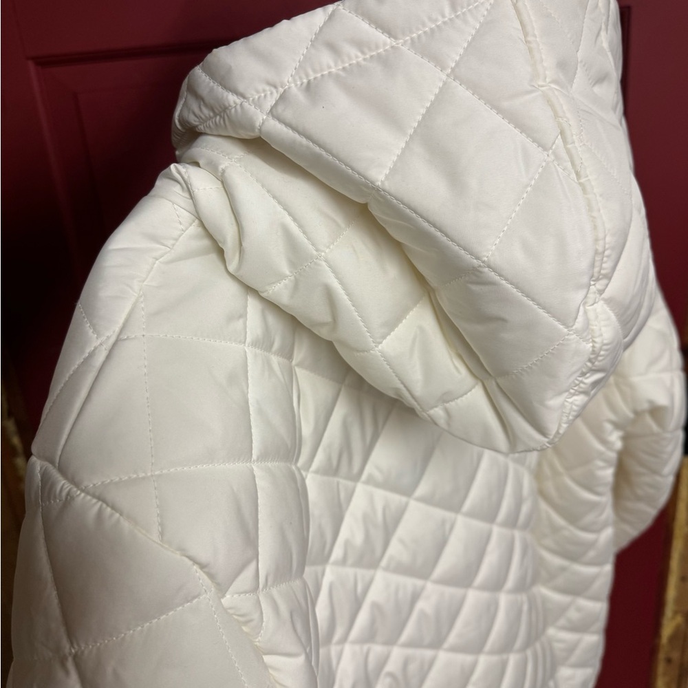 Lands' End Women’s White Quilted Puffer Jacket - Picture 5 of 6